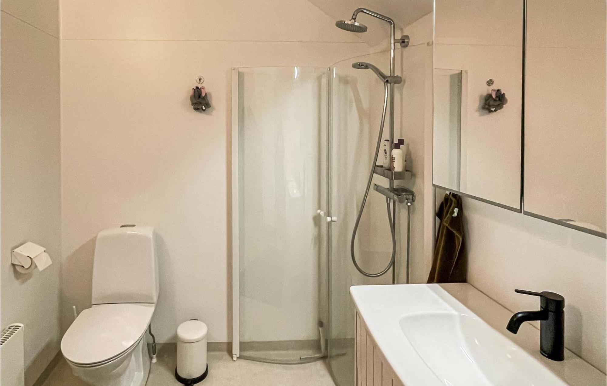 1 Bedroom Lovely Home In Moensteras Екстериор снимка